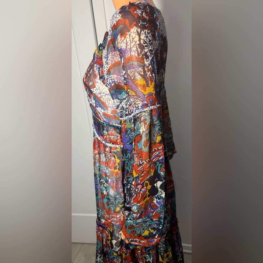 Floral Long Sleeve Maeve Anthropologie
Size 4 excellent condition. - Picture 4 of 16